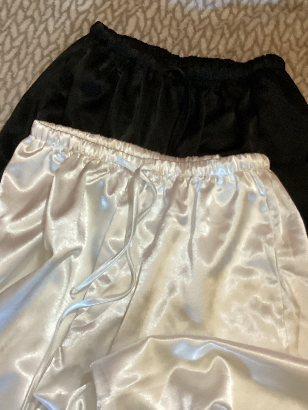 New Balloon trousers, Drawstring adjustable waist. Black and White